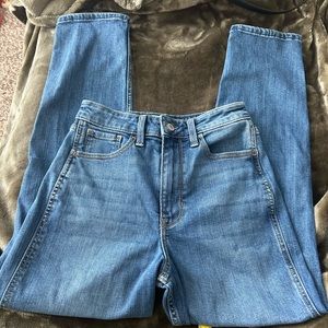 Abercrombie and fitch The Mom high-rise jeans